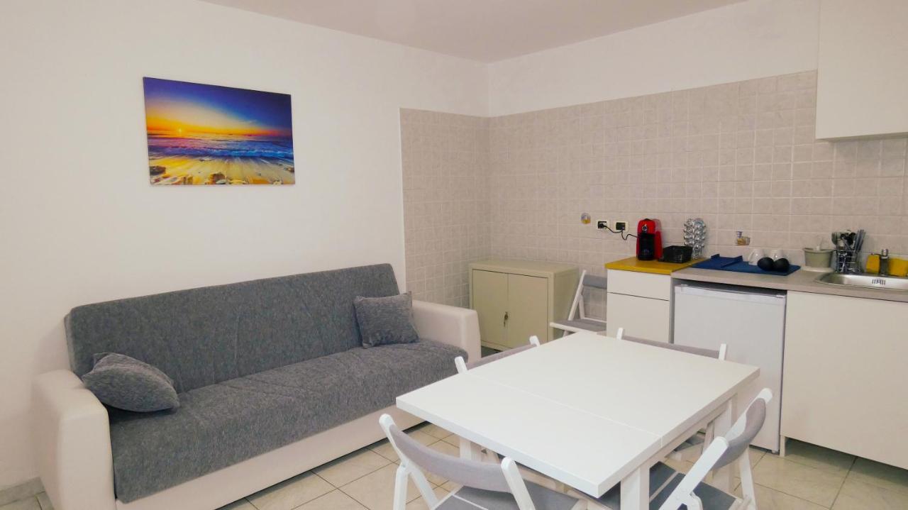 Bed and Breakfast Relux Барі Екстер'єр фото